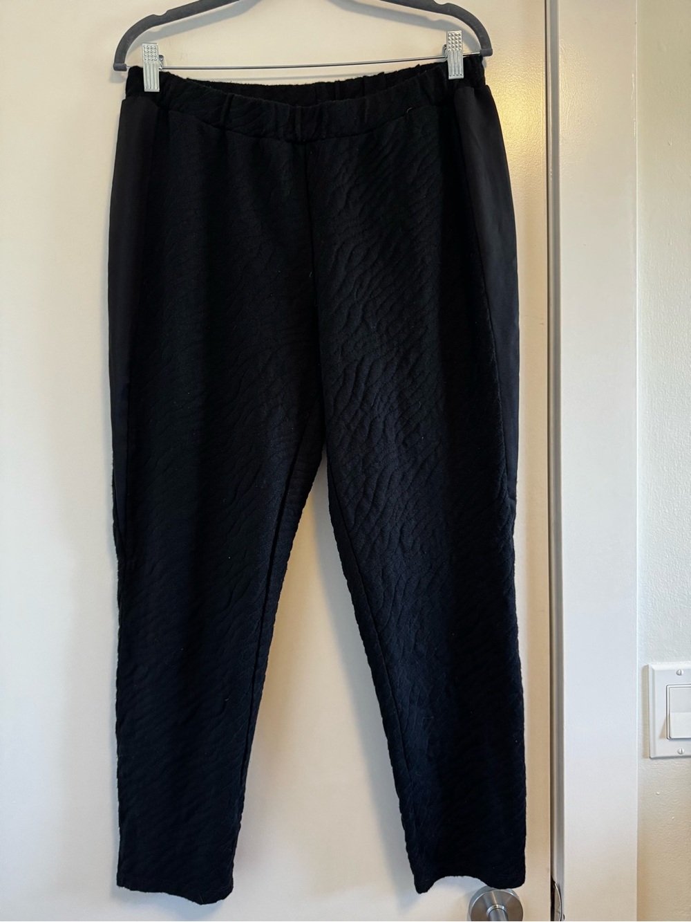 Vero Moda Black Quilted Zebra Jogger Pants Size Large